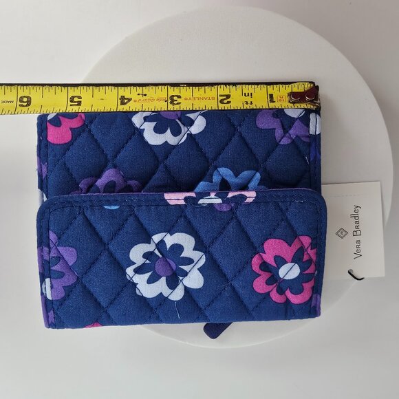 NWT Vera Bradley Euro Wallet Blue Ellie Flowers 14419-I46 Tri-Fold - Picture 6 of 15